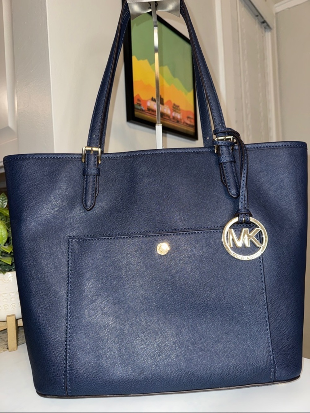 Michael Kors Jet Set Medium Snap Pocket Leather Tote